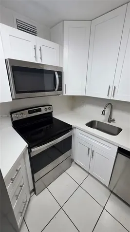 216 Lake Pointe Drive Oakland Park FL 33309