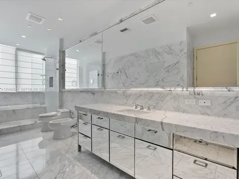 17475 Collins Avenue Sunny Isles Beach FL 33160