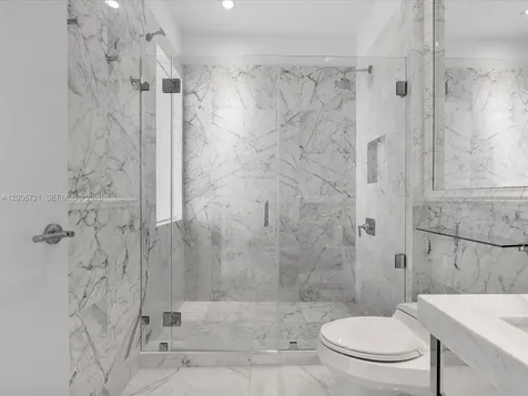 17475 Collins Avenue Sunny Isles Beach FL 33160