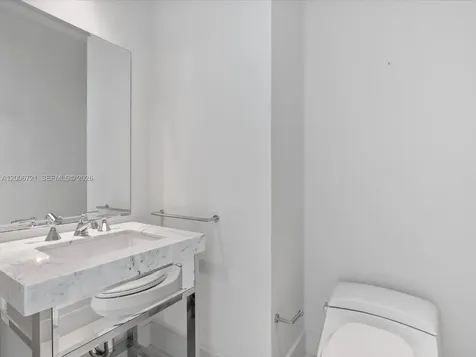 17475 Collins Avenue Sunny Isles Beach FL 33160