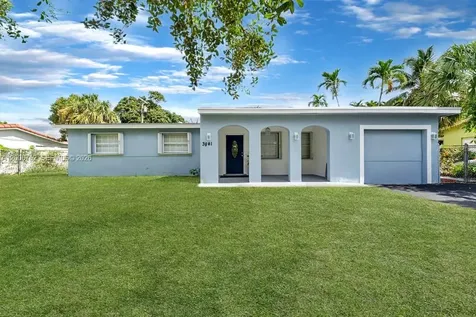 3841 NW 7th Place Lauderhill FL 33311