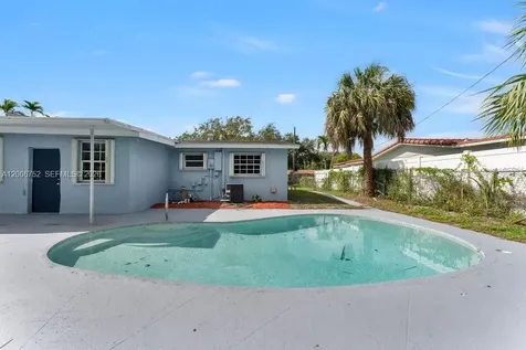 3841 NW 7th Place Lauderhill FL 33311