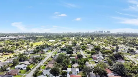 3841 NW 7th Place Lauderhill FL 33311