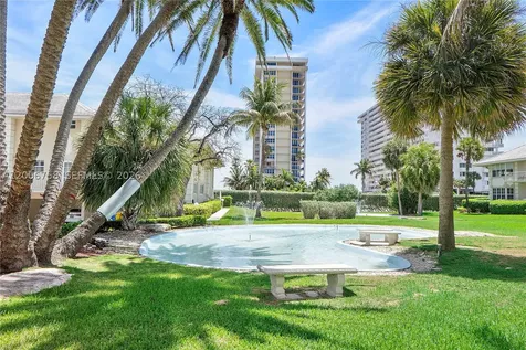 950 De Soto Road Boca Raton FL 33432
