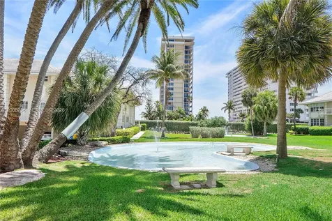 950 De Soto Road Boca Raton FL 33432