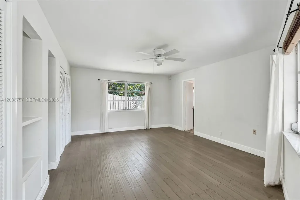 1421 S Palmway Lake Worth FL 33460