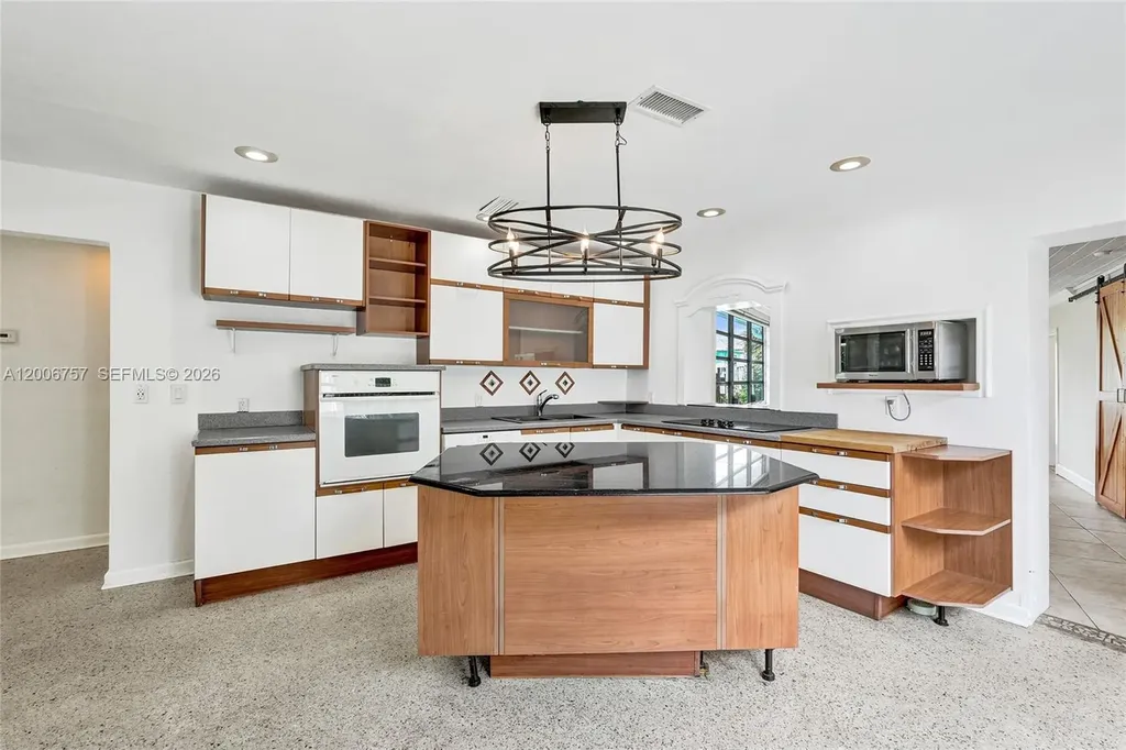 1421 S Palmway Lake Worth FL 33460