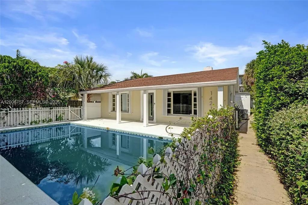1421 S Palmway Lake Worth FL 33460