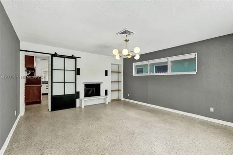 1421 S Palmway Lake Worth FL 33460