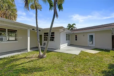 1421 S Palmway Lake Worth FL 33460