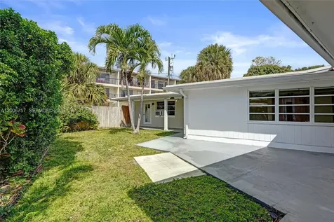 1421 S Palmway Lake Worth FL 33460