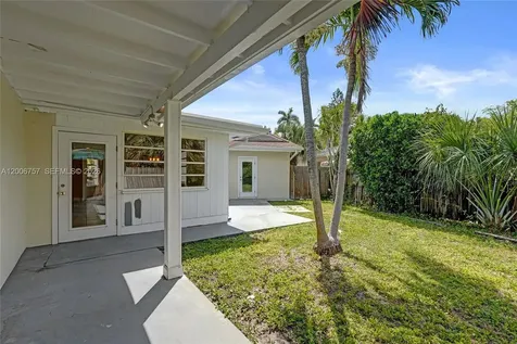 1421 S Palmway Lake Worth FL 33460