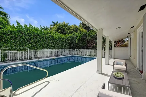 1421 S Palmway Lake Worth FL 33460