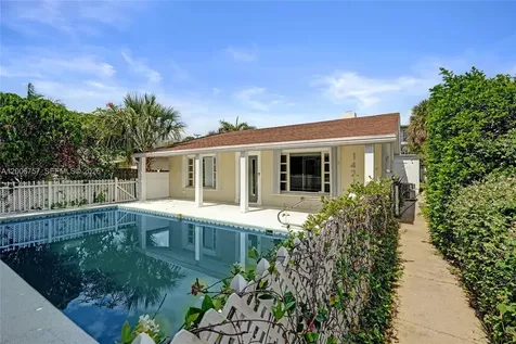 1421 S Palmway Lake Worth FL 33460
