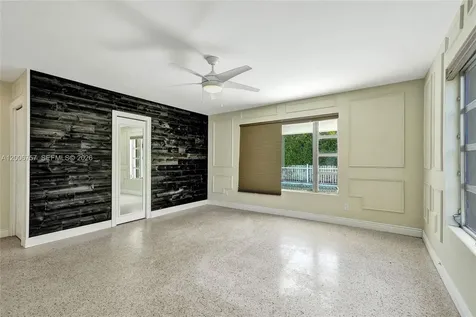 1421 S Palmway Lake Worth FL 33460