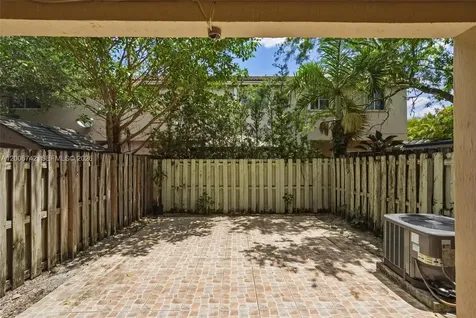 16613 NW 71st Avenue Miami Lakes FL 33014