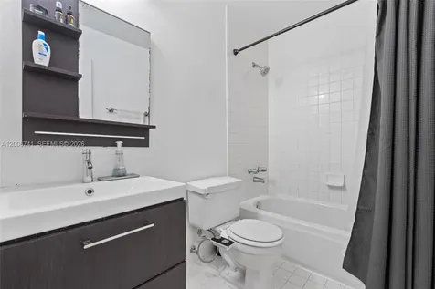 6235 Kendale Lakes Circle Miami FL 33183