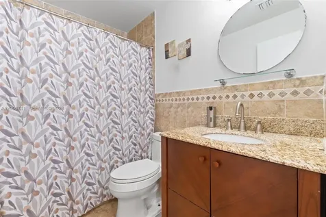 6235 Kendale Lakes Circle Miami FL 33183