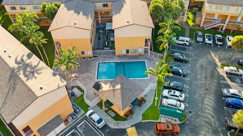 6235 Kendale Lakes Circle Miami FL 33183