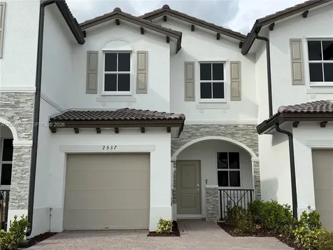 2537 SE 27th Court Homestead FL 33035