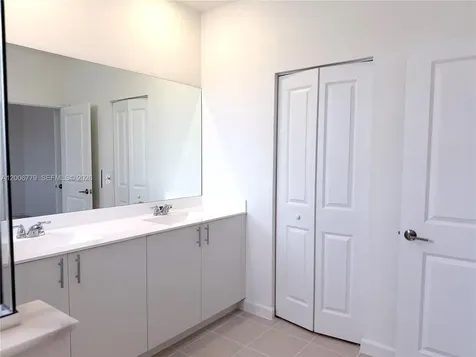 2537 SE 27th Court Homestead FL 33035