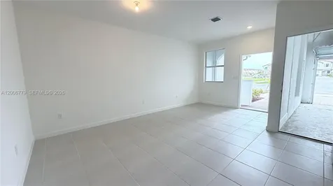 2537 SE 27th Court Homestead FL 33035