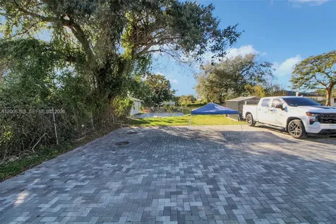 21226 SW 119th Avenue Miami FL 33177