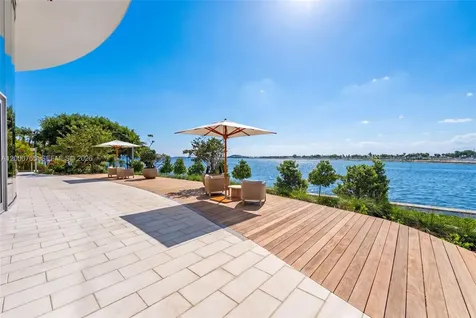 175 SE 25th Road Miami FL 33129
