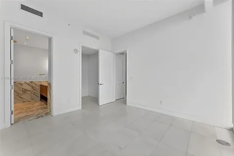 175 SE 25th Road Miami FL 33129