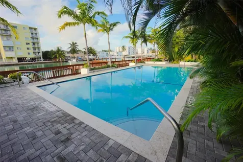 7930 Tatum Waterway Drive Miami Beach FL 33141