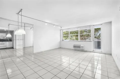 5313 Collins Avenue Miami Beach FL 33140