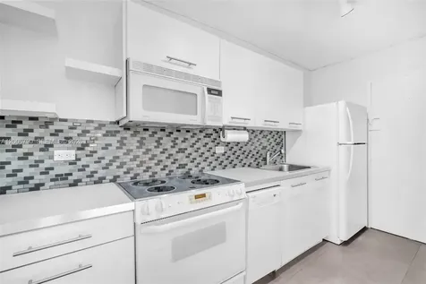 5313 Collins Avenue Miami Beach FL 33140