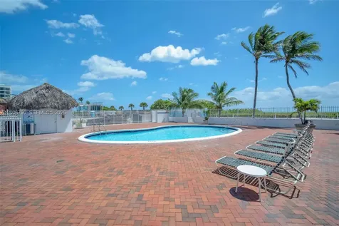 5313 Collins Avenue Miami Beach FL 33140