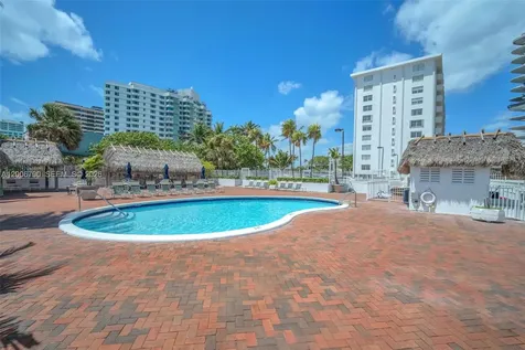 5313 Collins Avenue Miami Beach FL 33140