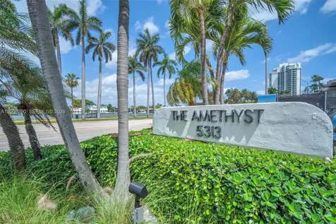 5313 Collins Avenue Miami Beach FL 33140