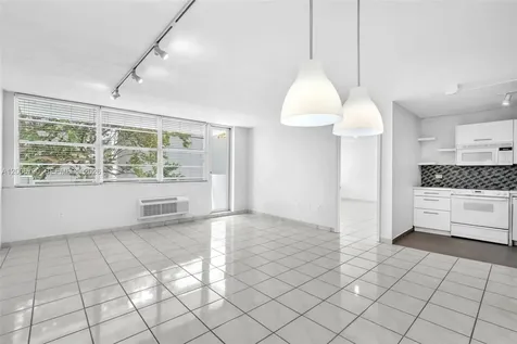 5313 Collins Avenue Miami Beach FL 33140