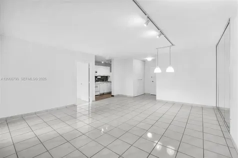 5313 Collins Avenue Miami Beach FL 33140