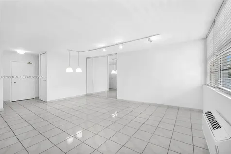 5313 Collins Avenue Miami Beach FL 33140