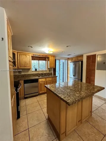 551 NW 82nd Avenue Miami FL 33126