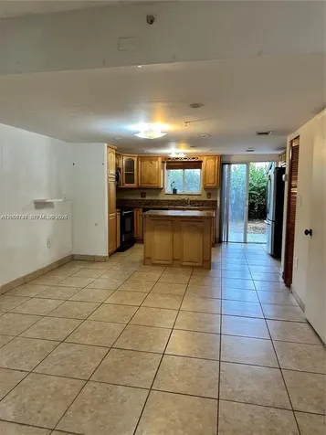 551 NW 82nd Avenue Miami FL 33126