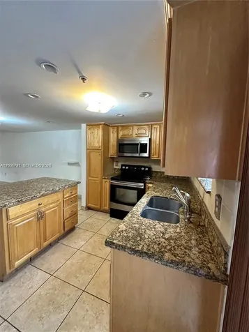 551 NW 82nd Avenue Miami FL 33126