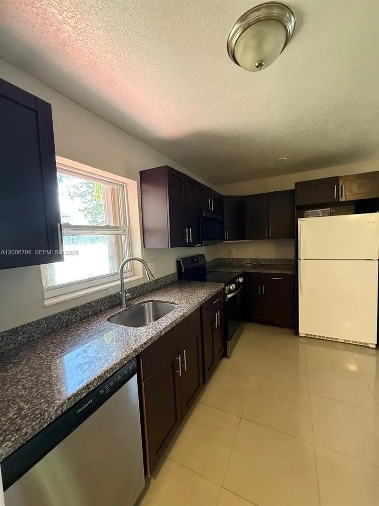 525 NW 15th Terrace Fort Lauderdale FL 33311