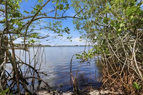 18200 49 Terrace N Jupiter FL 33458