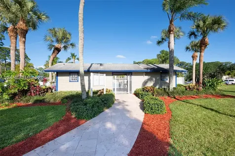 6140 Azalea Circle West Palm Beach FL 33415