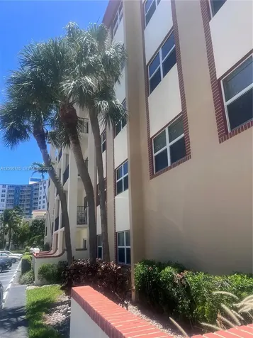 400 N Riverside Drive Pompano Beach FL 33062