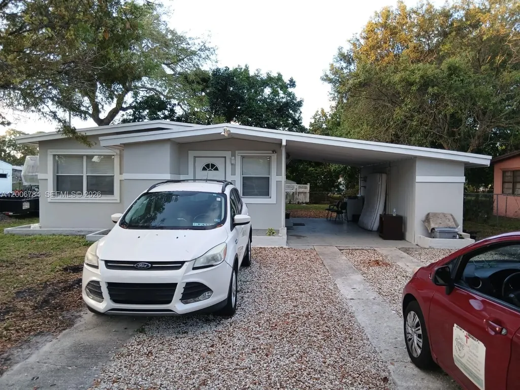 948 NW 14th Court Fort Lauderdale FL 33311