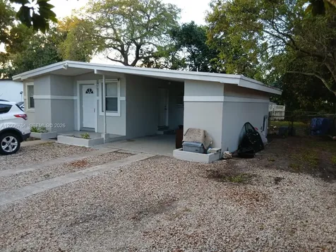 948 NW 14th Court Fort Lauderdale FL 33311