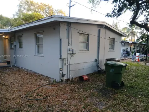 948 NW 14th Court Fort Lauderdale FL 33311