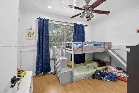 10431 NW 3rd Street Pembroke Pines FL 33026