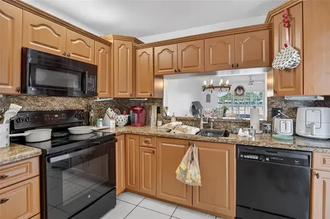 10431 NW 3rd Street Pembroke Pines FL 33026